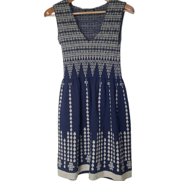 Max Edition Smocked Jacquard Sleeveless Mini Dress Navy and Cream Size Small - Picture 2 of 8